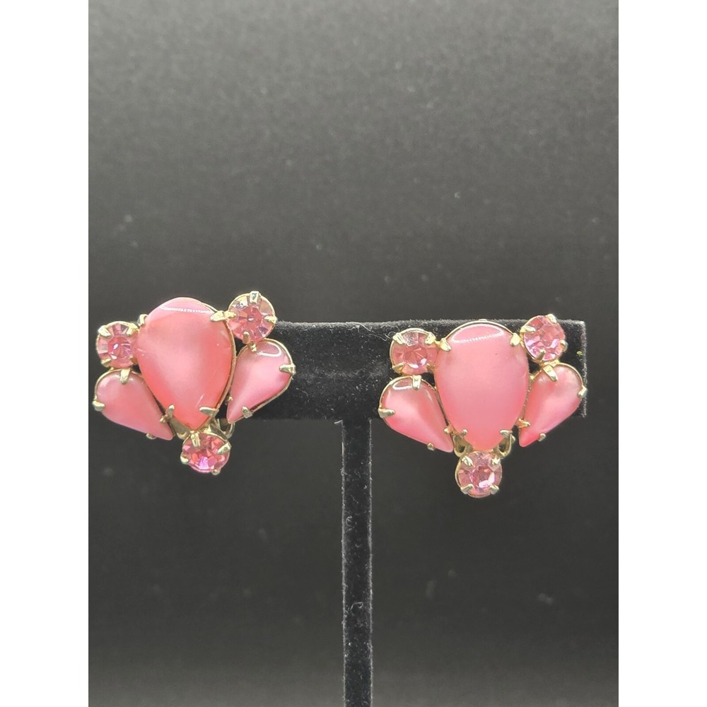 vintage 1960s‎ clip on earrings